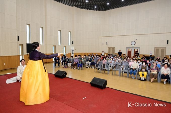 남원시 성인문해학습자들 문화에 빠지다.