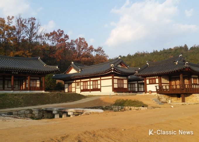 사촌마을 고택 민산정