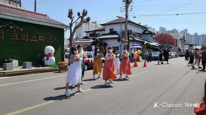 군산시, 시민 힐링 버스킹 개최