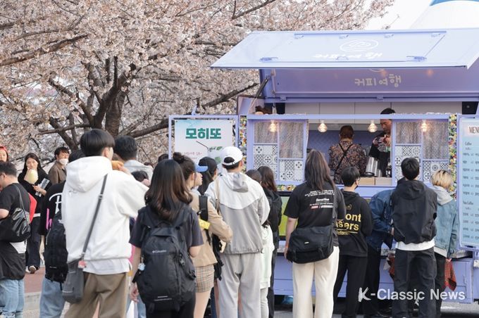 ‘대박’청주 푸드트럭 축제 시민들 홀렸다!