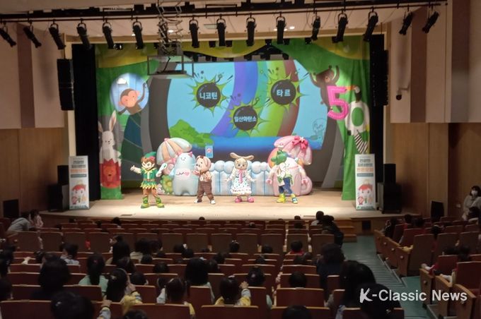 의령군, 어린이 뮤지컬인형극 “건강한 피터팬의 튼튼모험” 공연