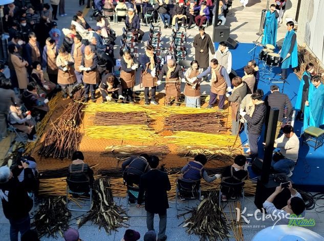 ‘한지골’ 전주 흑석골에서 주민 참여 닥무지 재현
