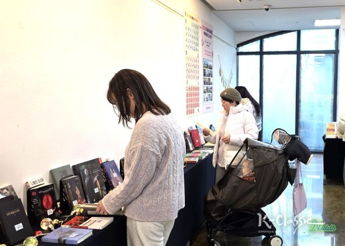 노은도서관에서 진행중인 ‘북큐레이션 다시보기’ 특별전